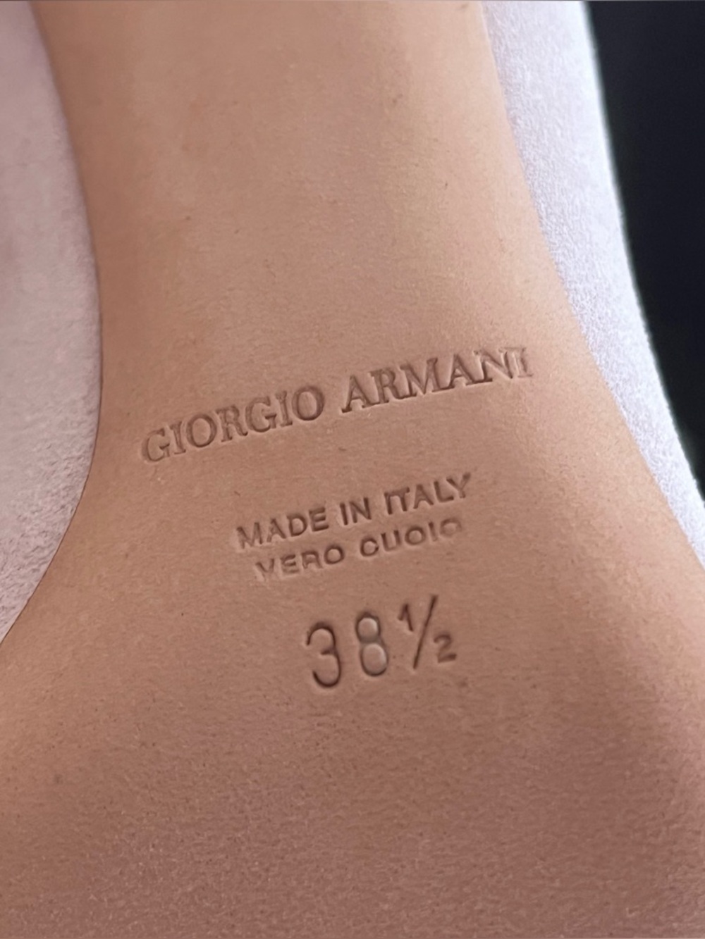 Giorgio Armani Women’s 38 1/2 Pink Nude Suede Point Toe Slip On Kitten Heels - Picture 9 of 11
